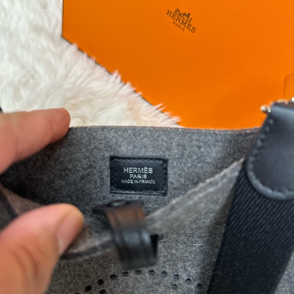 Hermes Evelyne Gen III Felt TPM Gray with Black Lining - Picture 5 of 14